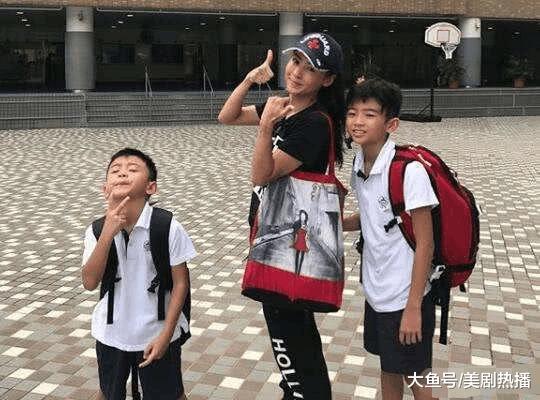 张柏芝大儿子升为初中生, 越来越像谢霆锋! 网友: 这么小就长胡子