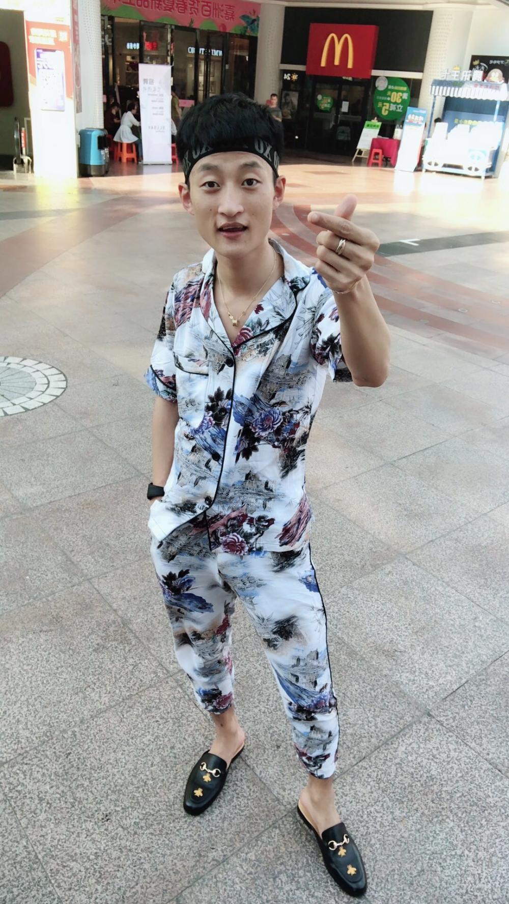 祁天道我想大家应该都认识,他是快手户外主播第一人,真实粉丝也是最多