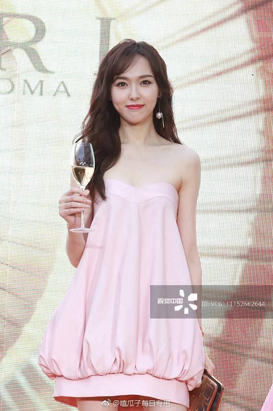 论身高的重要性: 宝格丽之夜四大女神同台, 唐嫣身高赢了!
