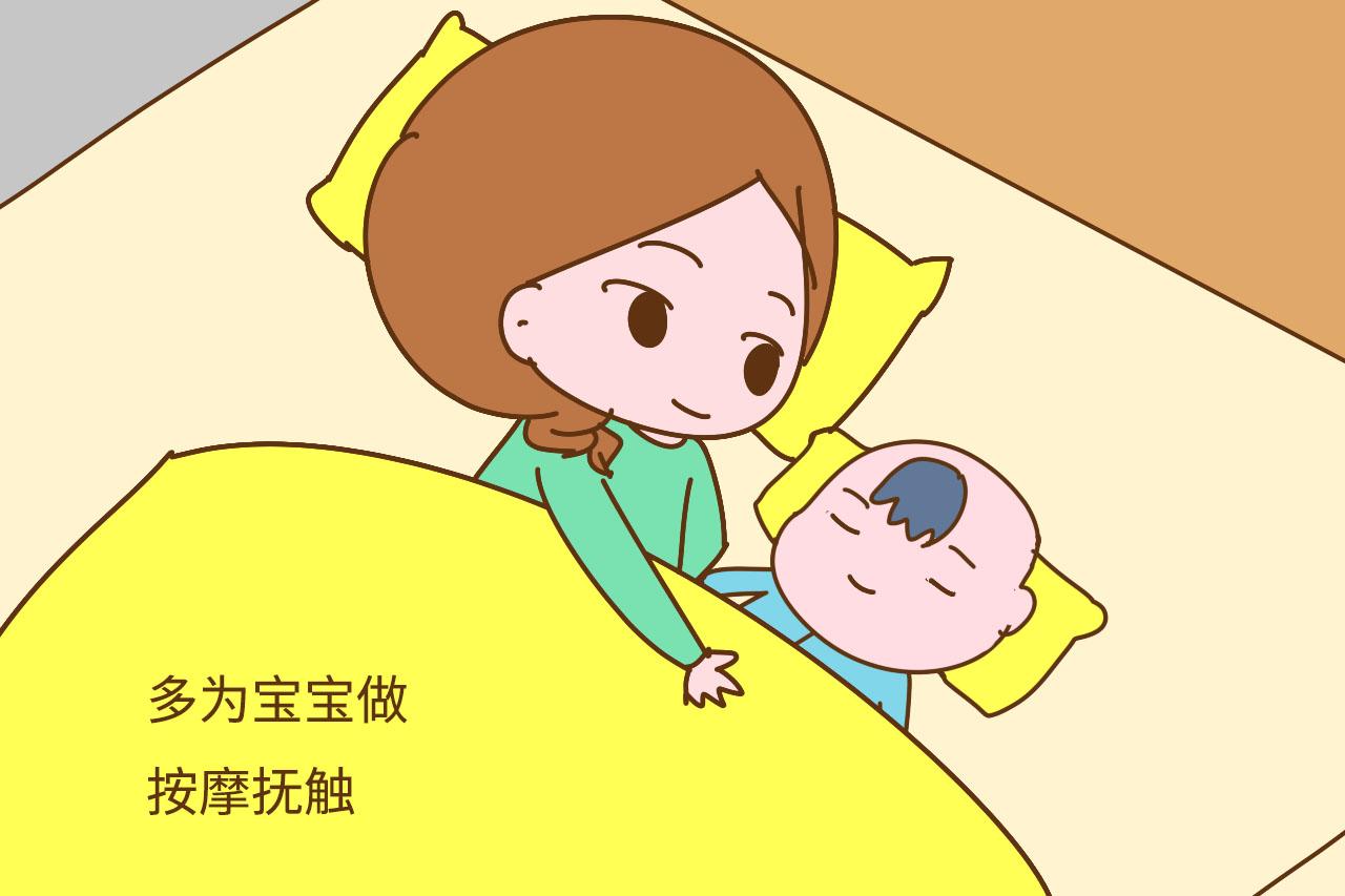 宝宝睡觉时有这个动作, 宝妈别放任不管, 越大越难戒