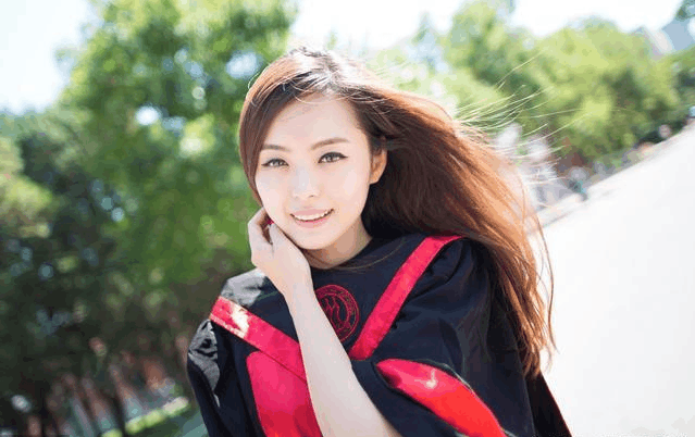 想要知道女人爱不爱你, 就让她做4件事, 尤其是第3件