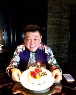 饮水思源! 吴奇隆被曝至今仍主动给初任经纪人分成