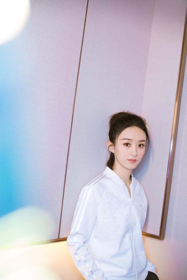 赵丽颖终于长胖了, 没有一胖毁所有, 颜值重回巅峰!