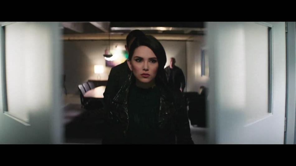 昆凌首次亮相好莱坞大片 短发飒爽被指撞脸杨丞琳