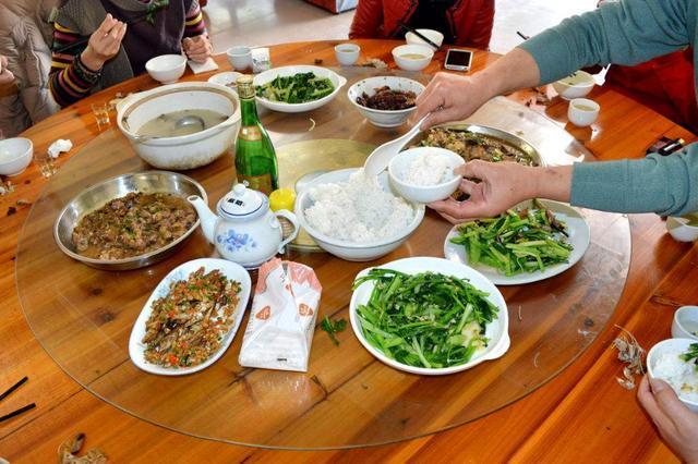 吃饭后老做这三件事, 你就离去医院不远了, 趁早普及一下!