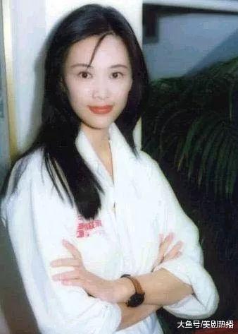 曾和郑嘉颖相恋6年, 后嫁入豪门15年无子, 3次人工受孕均失败!