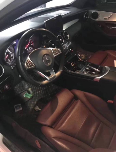 开奔驰就可以为所欲为吗