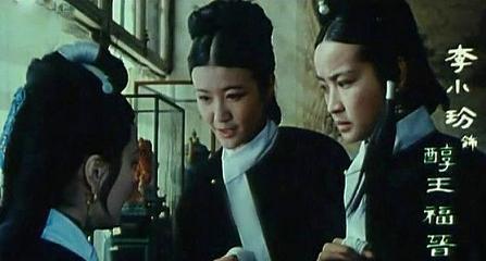 她是公认的东方美人, 因生子离开央视, 18年后再登央视气质依旧