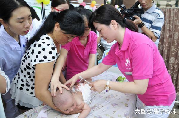 网传婴儿拔罐视频, 挤出3颗肉球, 医: 恐伤内脏神经