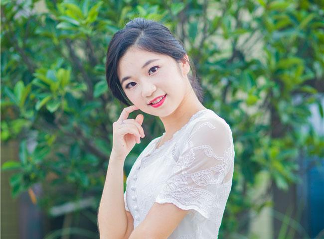 爱上了我的英语老师, 那天晚上她说约我