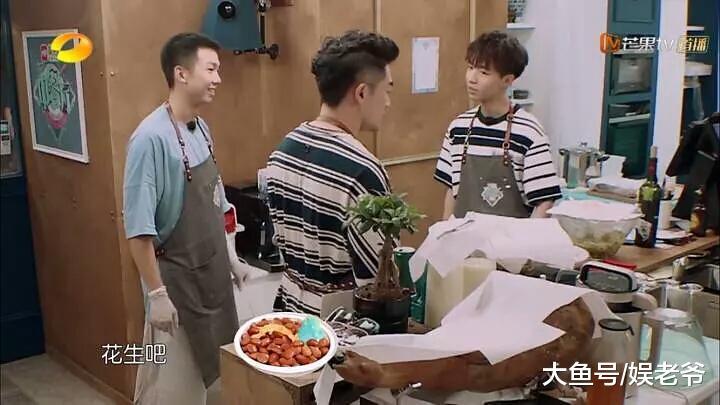 《中餐厅》白举纲和王俊凯果真是直男, 求婚居然想这样的计划?