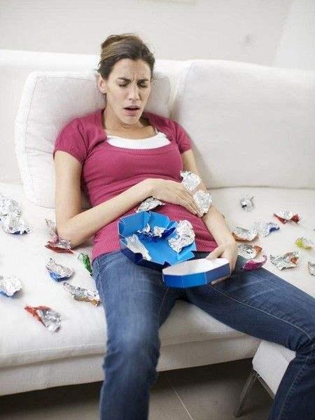 女人“子宫”好不好, 看脸就知道! 若有3个表现, 子宫可能生病了