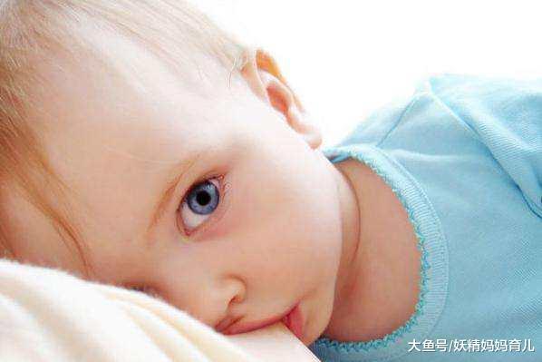 宝宝饿了会有的5大特征, 妈妈要及时喂奶