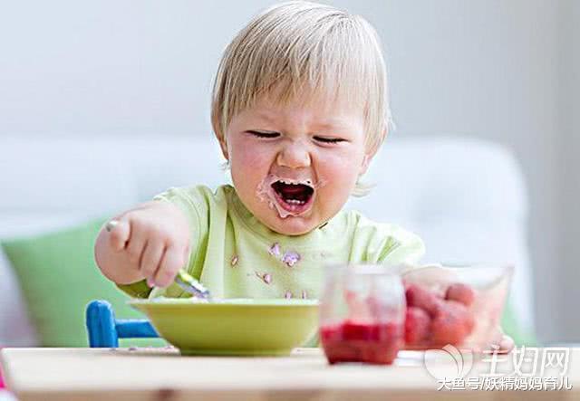 新生儿需要补钙吗? 宝宝补钙和鱼油, 妈妈这样做才科学
