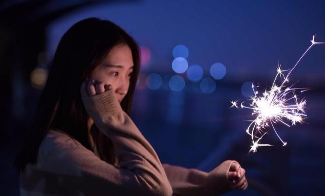 一个人到底爱不爱你, 这3点是欺骗不了的