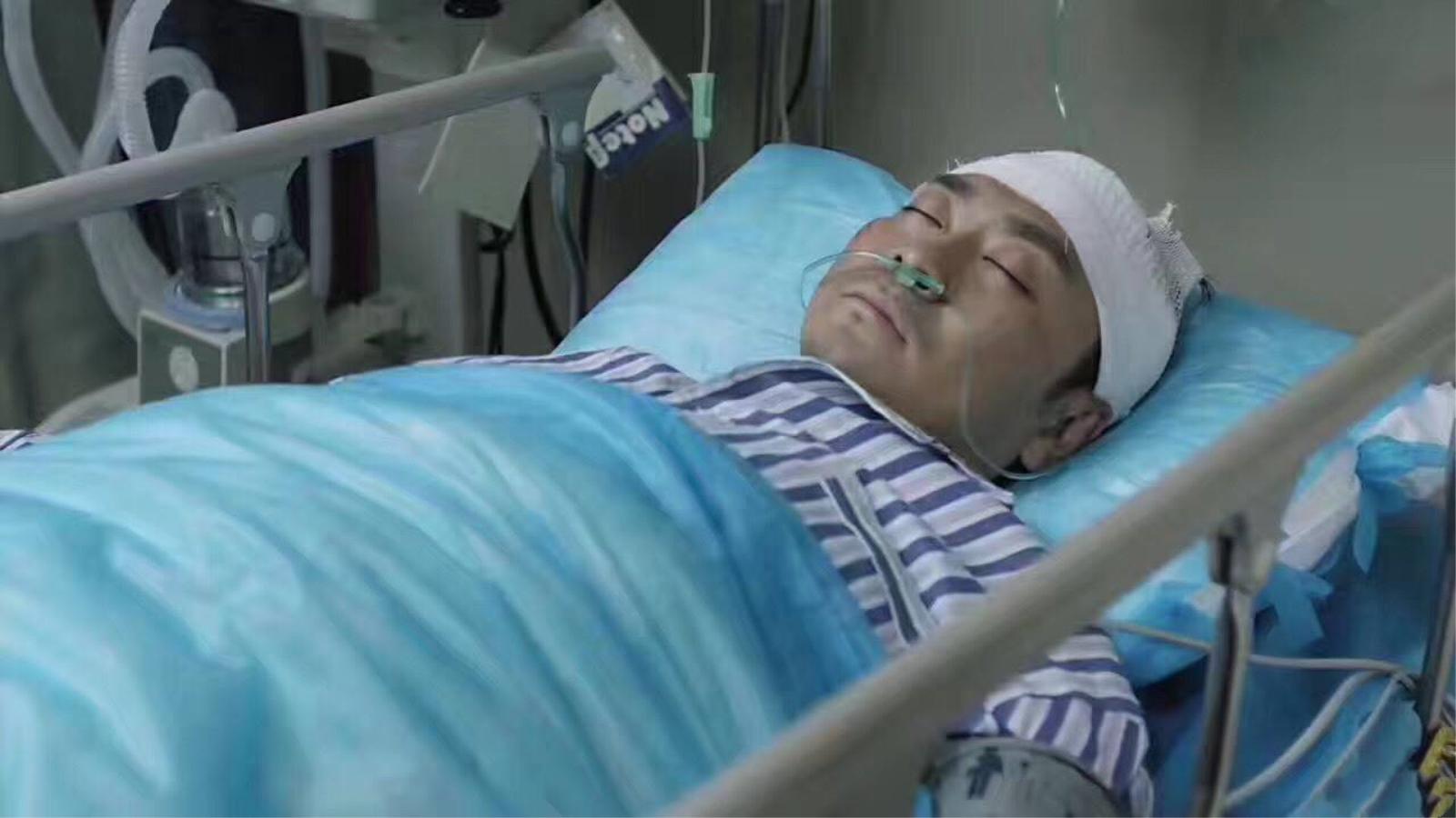 【在《人民的名义》躺红，早年搭