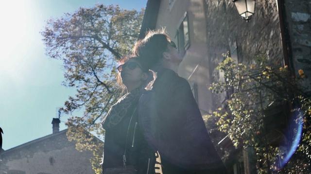 贾静雯想女儿了, 修杰楷晒了两姐妹, 咘姐这样宠Bo妞, 好温馨!