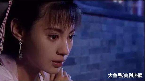 曾凭“江玉燕”大火, 巅峰时期倒追丑男还隐退, 她是真傻假傻?