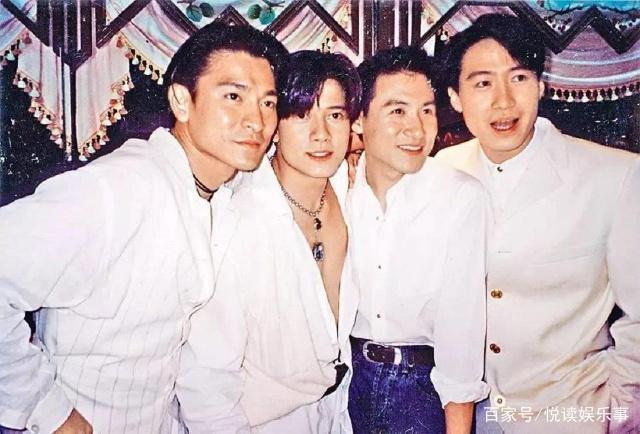 阿Sa晒出与四大天王合照, 经过多年努力才集齐, 明星追星也不容易