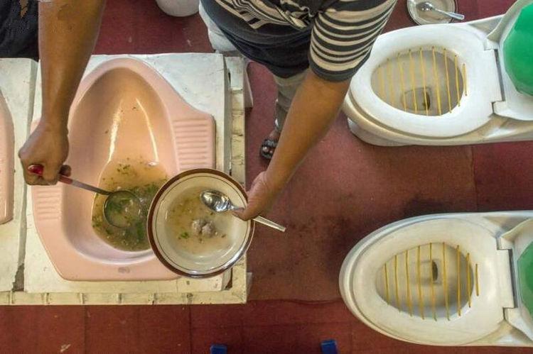 印度开设奇葩餐厅, 以“厕所”为主题, 让人浮想联翩