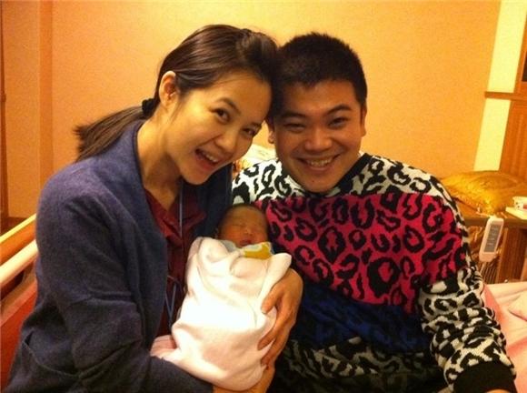 他结婚前夜欲烧炭自杀, 欠下4千万赌债后离婚, 如今靠卖早餐还债