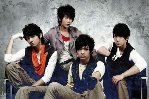 炎亚纶再谈“飞轮海不是朋友”, 曝组合解散另有原因!