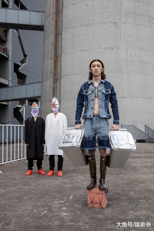 LABELHOOD 19SS 盛大开幕|启动艺术时装「电磁场」的能源引擎 ?