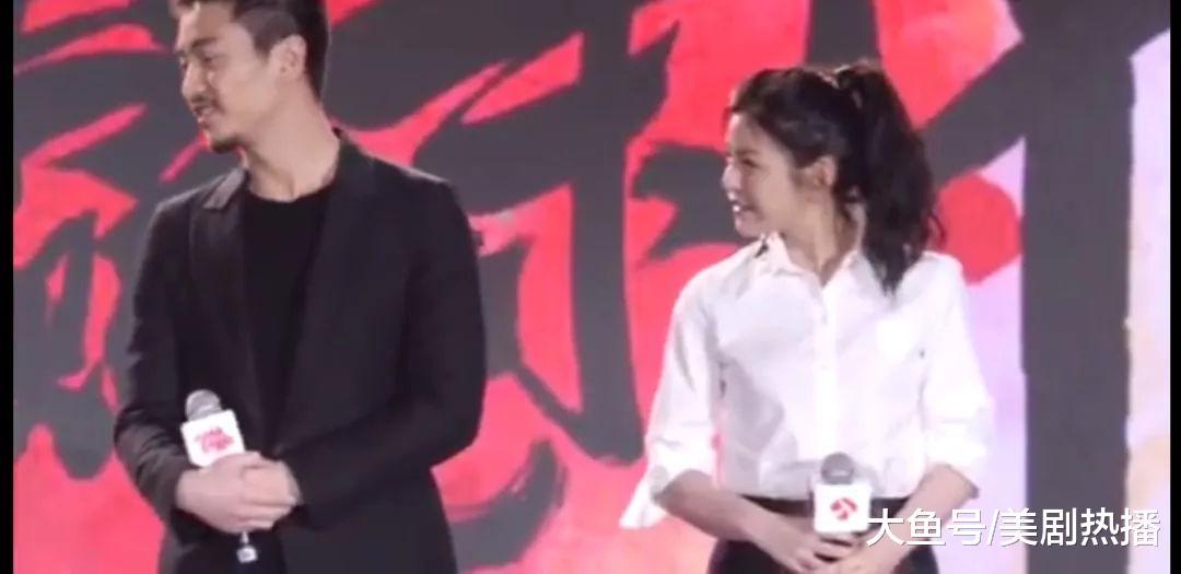陈晓陈妍希罕见同框, 全程微笑心情好! 网友: 两口子太低调了!