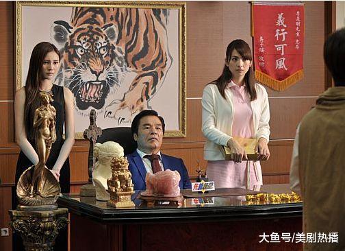 68岁视帝共娶6房老婆, 最小的相差30岁! 如今家产赔光想寻死?