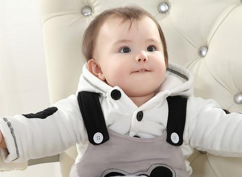 宝宝如果有这些表现, 说明肠胃不舒服了, 妈妈可要上心