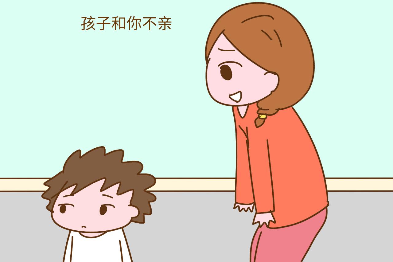 在家带娃没钱, 出去打工没娃, 钱和爱哪个才对他的未来好?