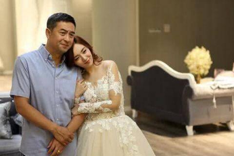 她18岁出道, 自曝拍吻戏亲了100多次, 如今30岁终于红了!