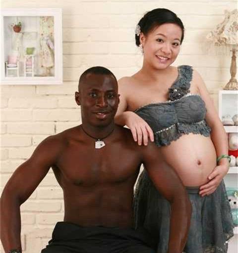 远嫁到非洲的中国女孩, 结婚后真的后悔了, 她的父母更后悔