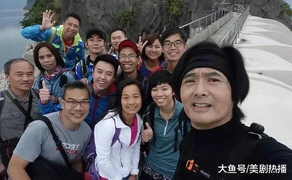 《无双》票房大爆, 发哥发嫂安然度日, 脚踩15元拖鞋月花销3200元