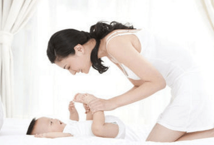 宝宝睡觉出汗多, 不一定是热, 可能是这些原因, 爸妈要当心