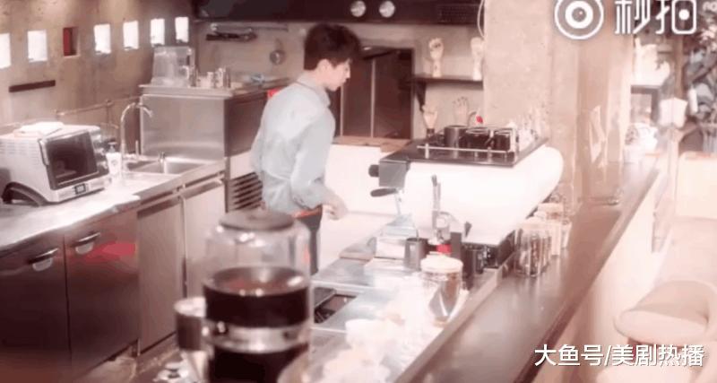 《中餐厅2》杀青后王俊凯潸然泪下, 这个小暖男有颗柔软的心啊!