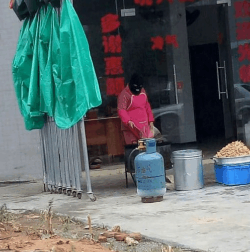 奇葩买家秀|现在后台, 都这么开放吗