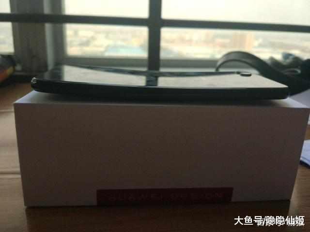 消费者怒斥华为手机“质量差”, 网友看了实拍图片个个都笑了