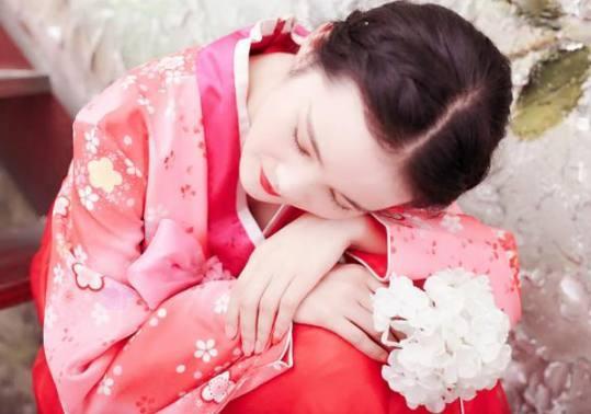 女人爱上你的三个暗示, 中一个就可以推到她