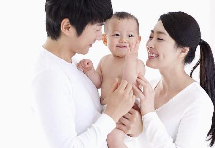 爸妈这样教育孩子, 会让他更加独立和坚强, 对孩子人生更好