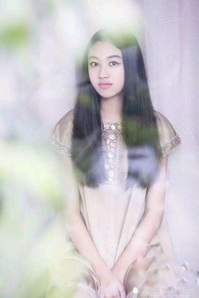 任达华反对女儿做明星, 13岁身高170颜值超高, 跟关晓彤有一拼