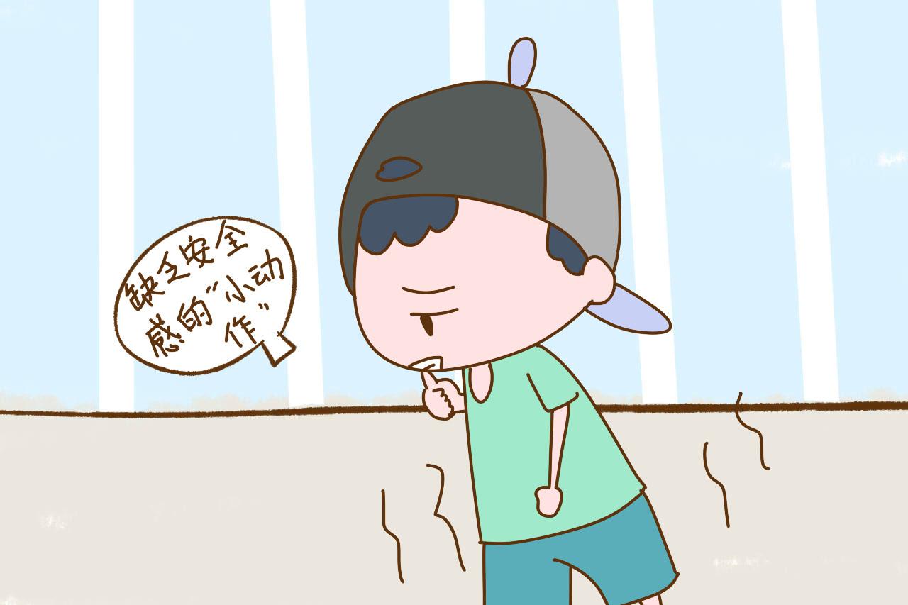 为什么孩子总爱咬指甲? 这几个原因父母要留意, 不能总怪孩子