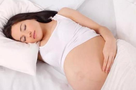孕妈的这3种睡觉习惯会影响到胎宝的发育, 如果你也有, 赶快改掉