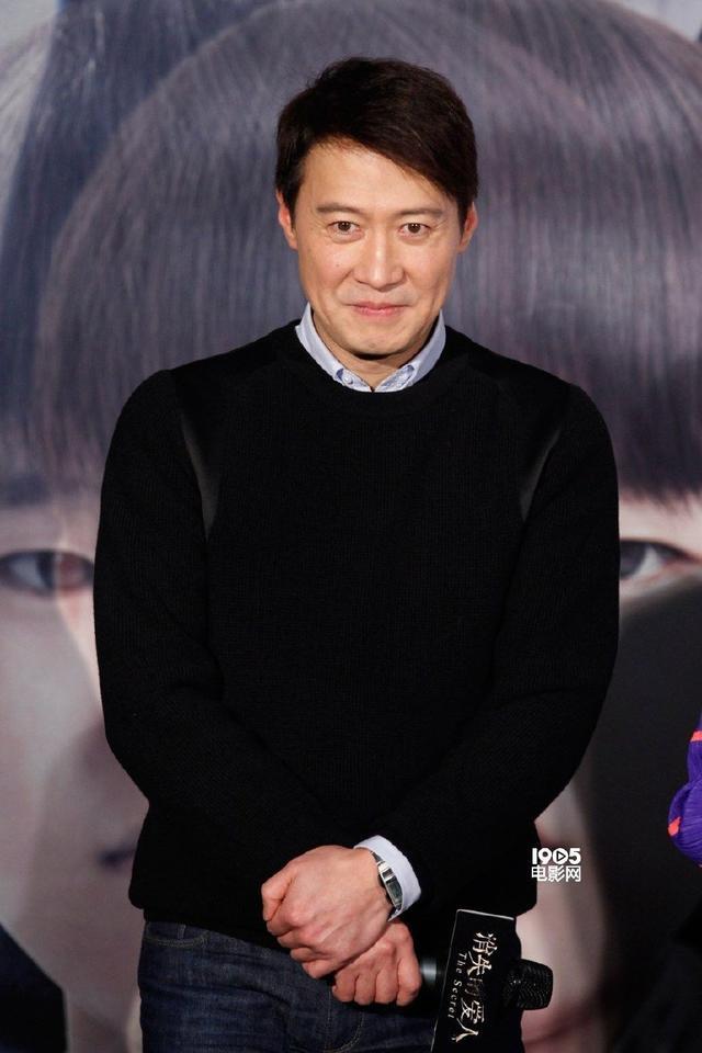 终于生了! 51岁黎明宣布黎明嫂产下女婴, 激动大呼好幸福!