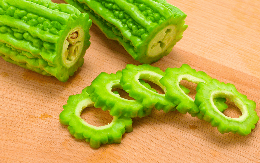 人到40岁无论男女, 这些食物多吃点, 扫除血管垃圾, 一辈子没血栓