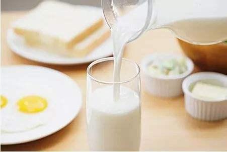 空腹到底不能吃什么? 其实, 空腹不能吃的食物, 只有这3种!