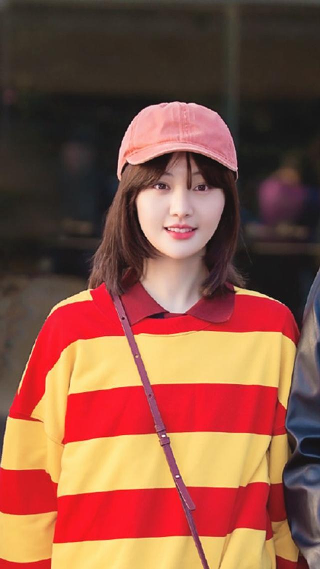 明星宠粉哪家强? 鹿晗为70位粉丝清空购物车, 她直接送粉丝一套房