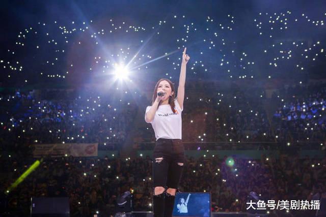 吴亦凡质疑邓紫棋专业能力, 二人起争执? 邓紫棋: 我们好着呢!