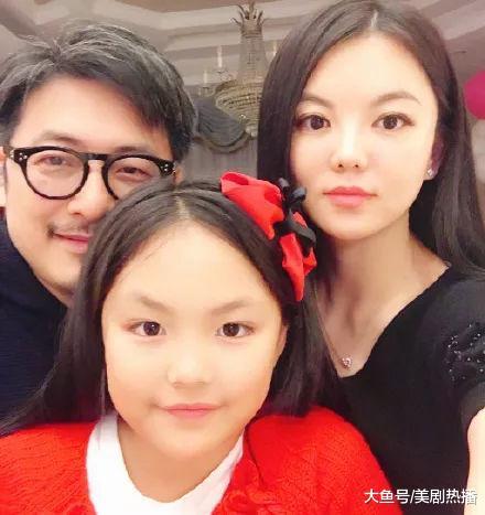 生日礼物是9万元的玫瑰熊, 平日穿搭都是大牌, 这么养女儿对不对