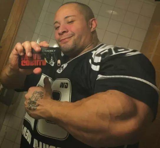 男子为讨女朋友欢心, 疯狂健身, 最后的模样令人喜欢